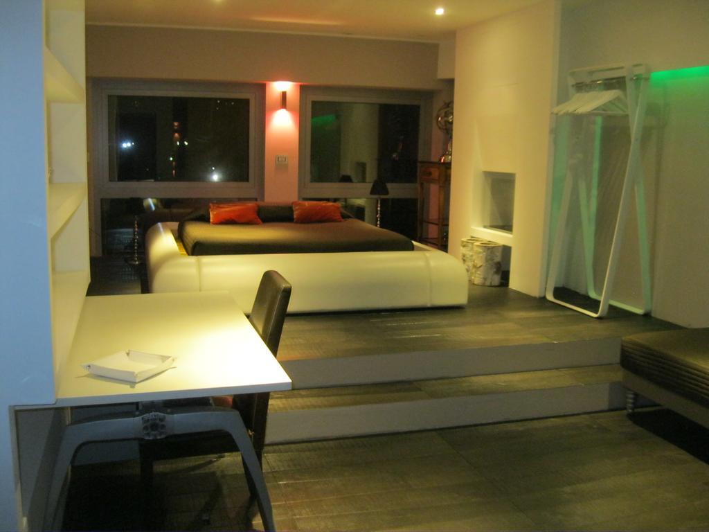 A14 Business Suite Sesto San Giovanni Værelse billede